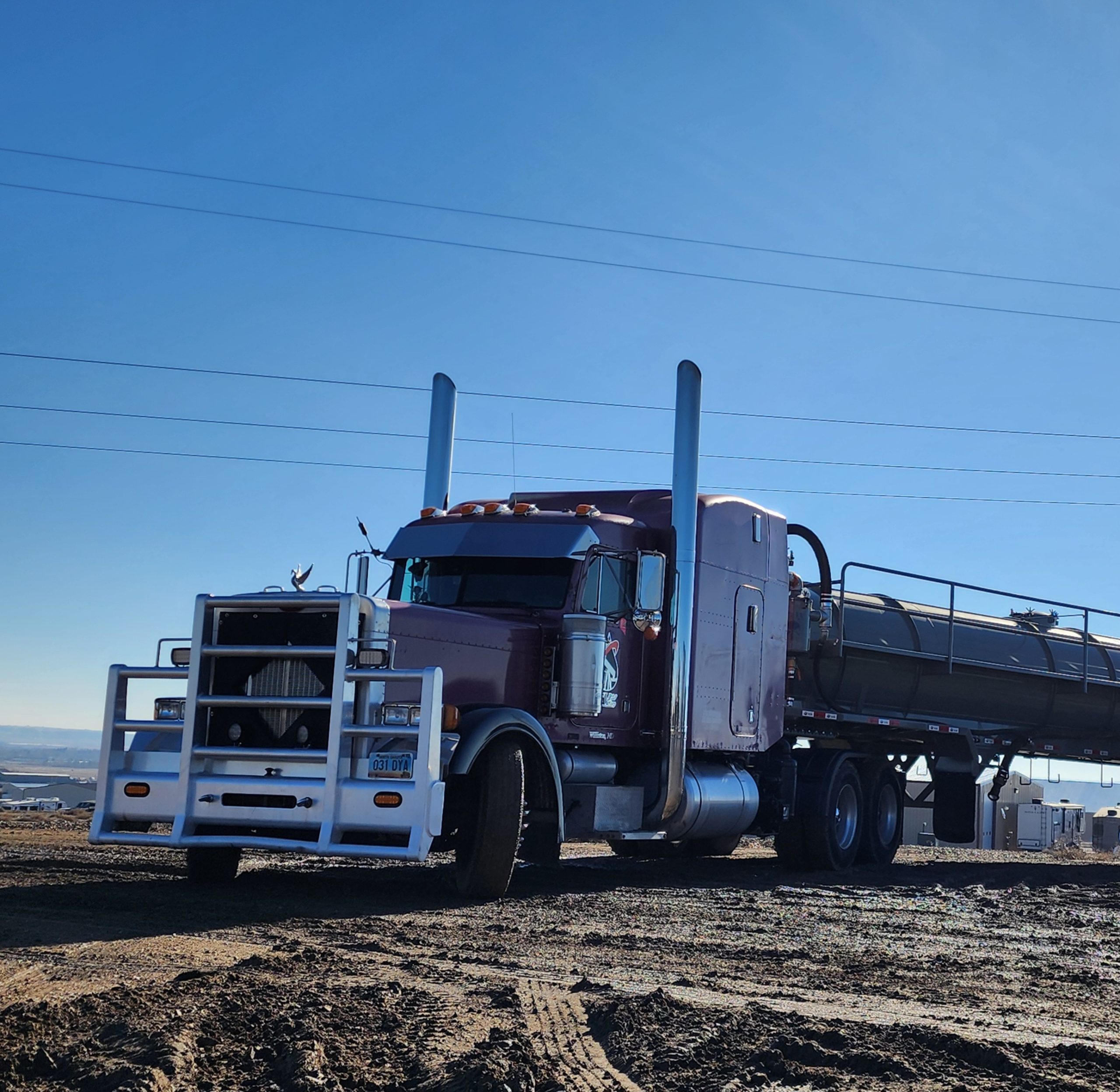 PETERBILT 379 AND 165 BBL ACE VAC TRAILER